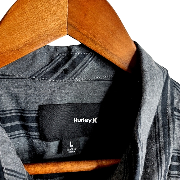 Hurley Lightweight Striped Button Down Shirt. Perfect! - Picture 4 of 6
